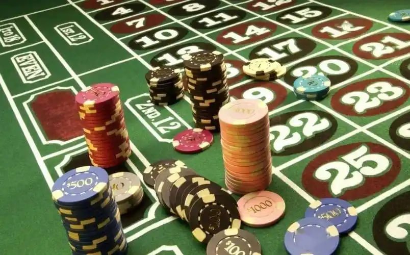 Filipino players enjoying winzir sports betting on mobile devices